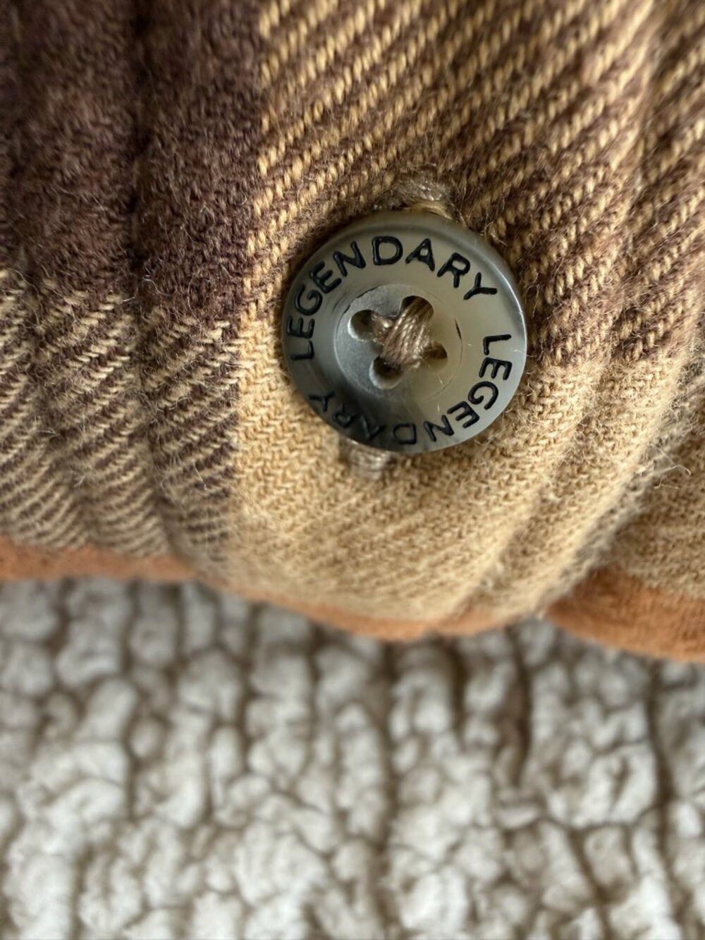 Legendary Whitetails Plaid Flannel Sherpa lined jacket - Size XL - Picture 12 of 15
